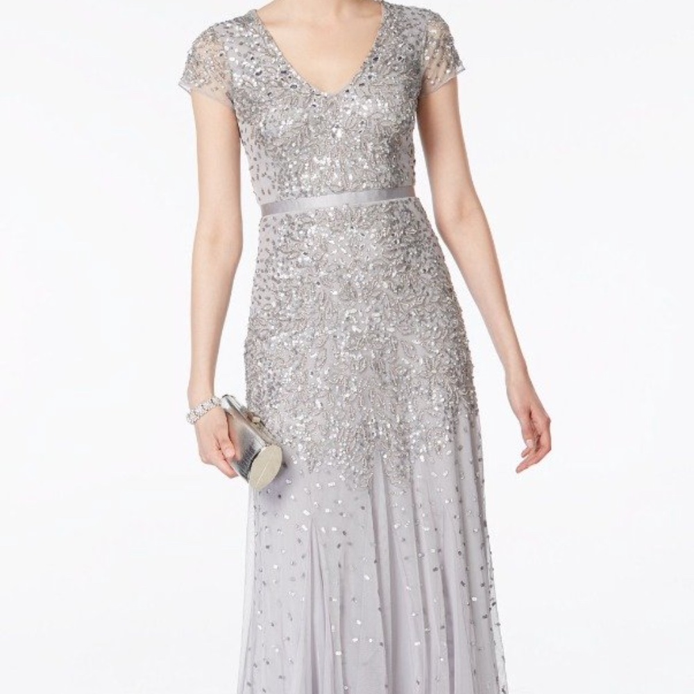 NWTSilver Cap Sleeve Embellished Beaded Gown